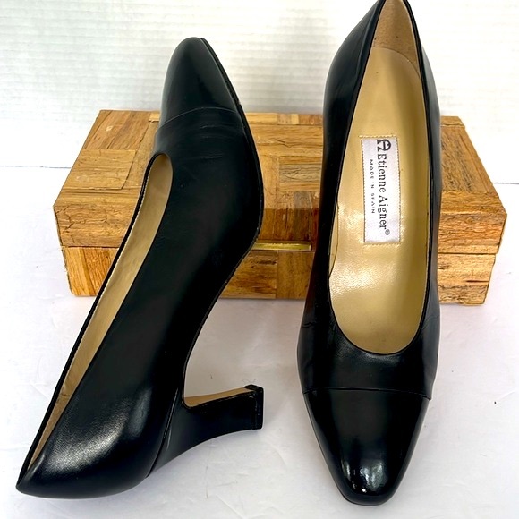 Vintage Etienne Aigner Black Pumps: S-8M - Picture 4 of 8